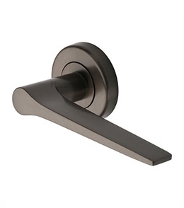 Gio Door Handle on Round Rose