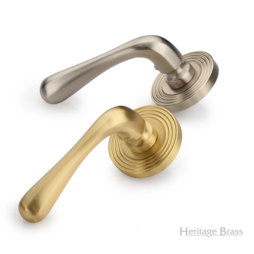 Charlbury Reeded Door Handle on Round Rose in Matt Bronze