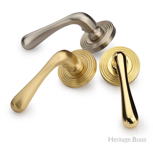 Charlbury Reeded Door Handle on Round Rose in Matt Bronze