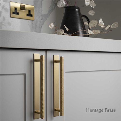 Knurled Cabinet Pull Handle with Plate in Polished Chrome