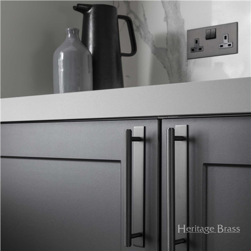 Knurled Cabinet Pull Handle with Plate in Polished Chrome