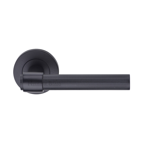 Heritage Brass Linear Fountain Lever on Rose in Matt Black