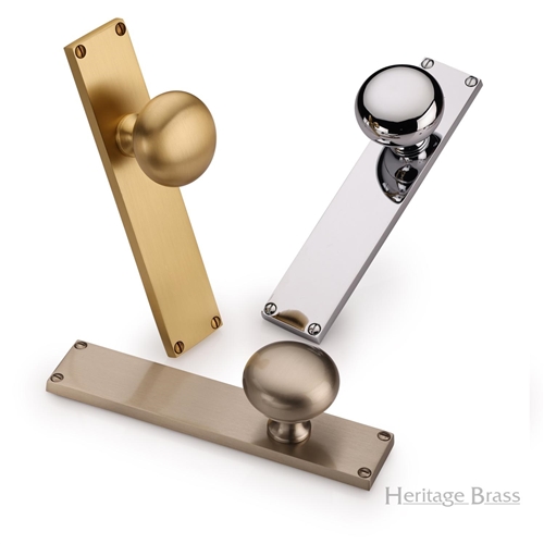 Victoria Mortice Knob on Plate in Polished Brass