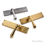 Charlbury Reeded Door Handle on Plate in Antique Brass