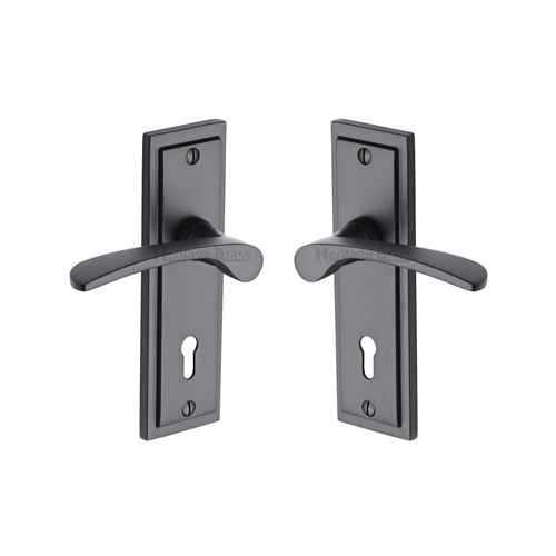 Boston Door Handle on Plate in Matt Black