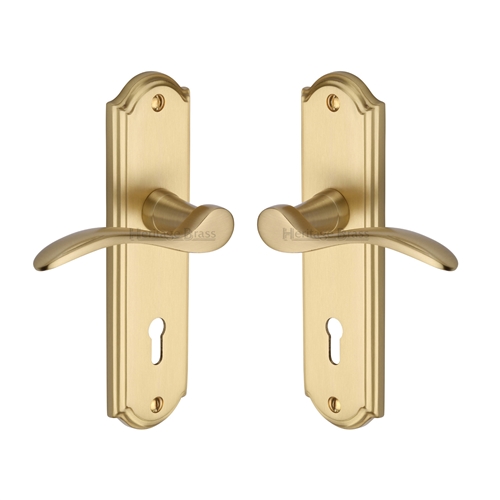 Howard Door Handle on Plate