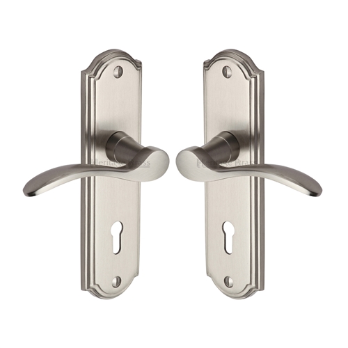 Howard Door Handle on Plate