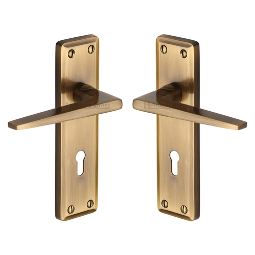 Kendal Door Handle on Plate