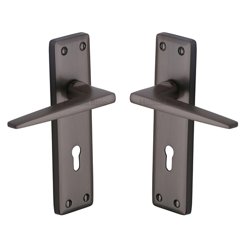 Kendal Door Handle on Plate