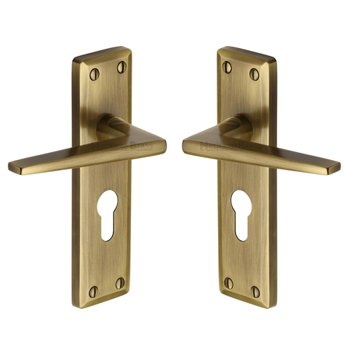 Kendal Door Handle on Plate