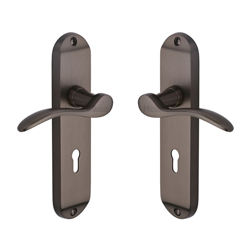 Maya Door Handle on Plate