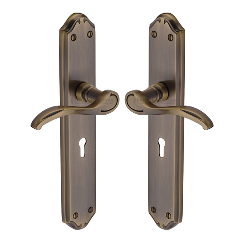 Verona Door Handle on Plate in Antique Brass