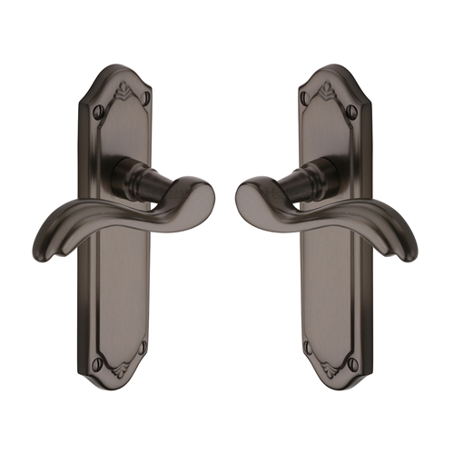 Lisboa Door Handle on Plate