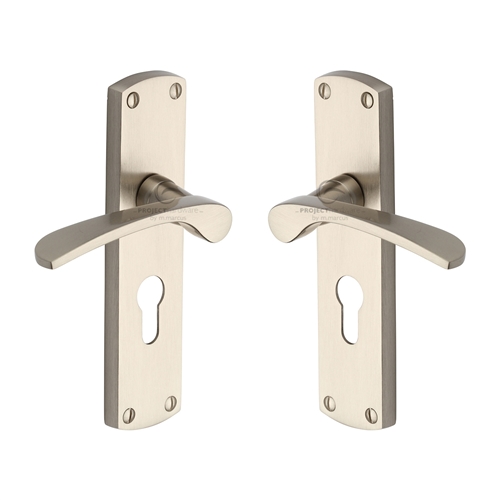 Luca Door Handle on Plate