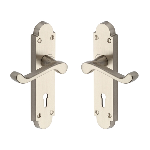 Milton Door Handle on Plate