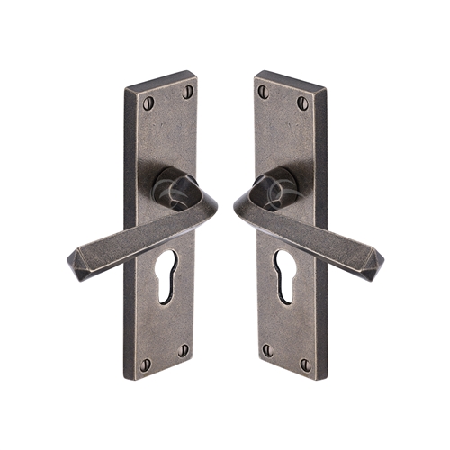 Rustic Bronze Door Handle on Plate Bridgnorth Design in Rustic Pewter