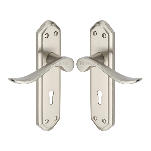 Sandown Door Handle on Plate