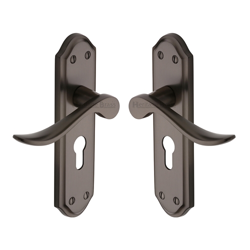 Sandown Door Handle on Plate
