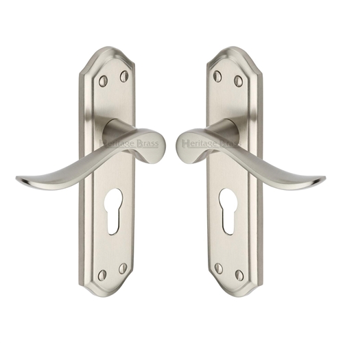 Sandown Door Handle on Plate