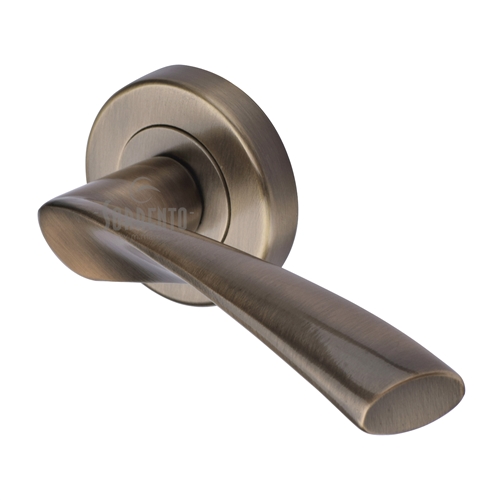Treviso Door Handle on Round Rose