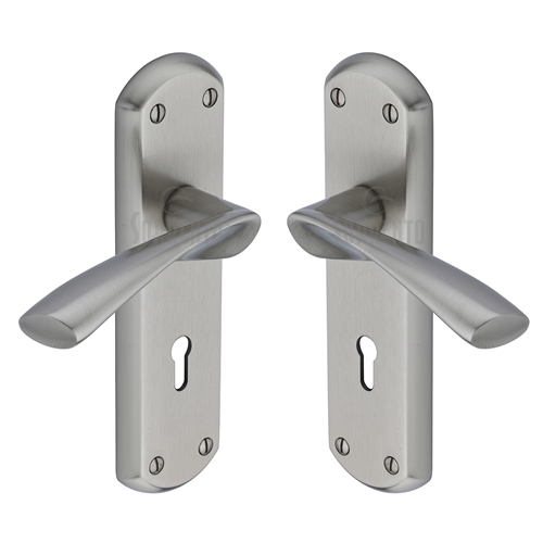Atlanta Door Handle on Plate