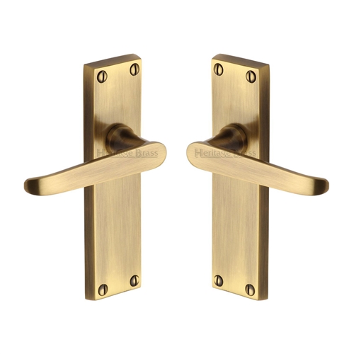 Victoria Door Handle on Plate