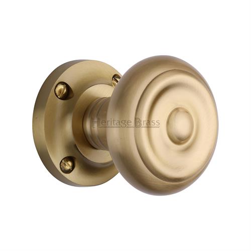 Aylesbury Door Knob on Rose