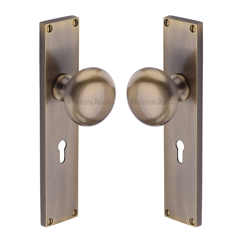 Victoria Mortice Knob on Plate