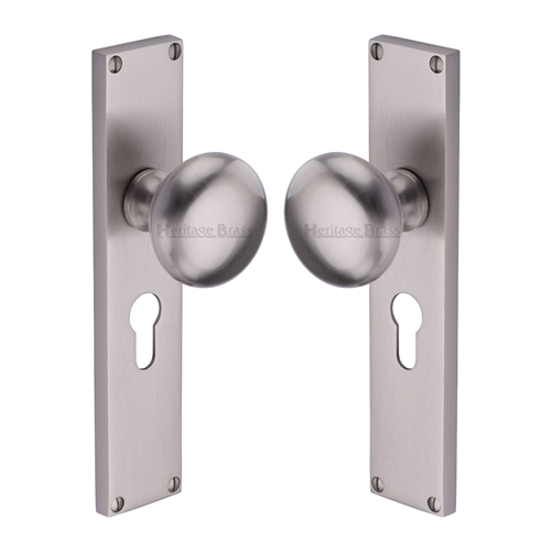 Victoria Mortice Knob on Plate