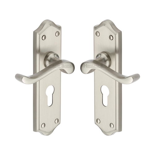 Buckingham Door Handle on Plate