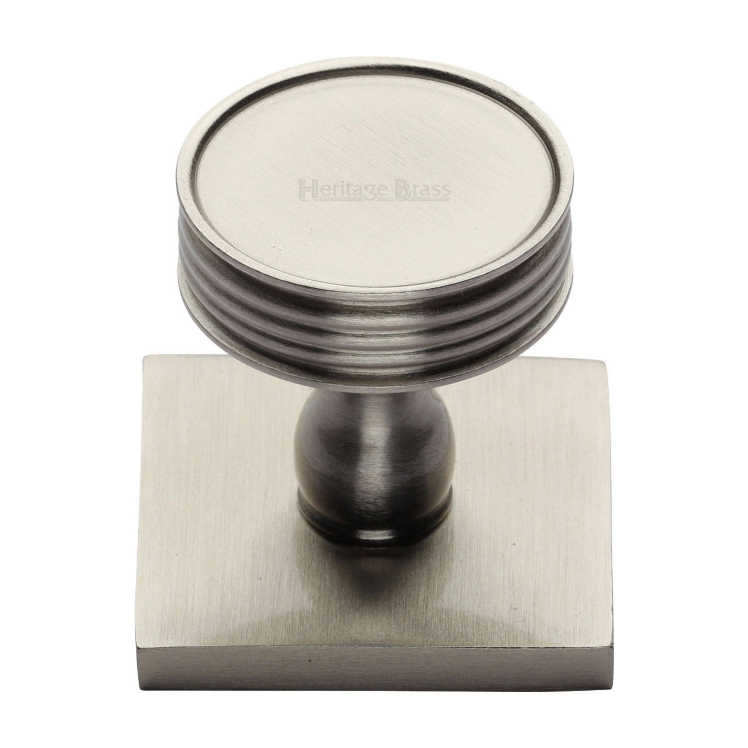 Heritage Brass Knob Design with Square Backplate 32mm